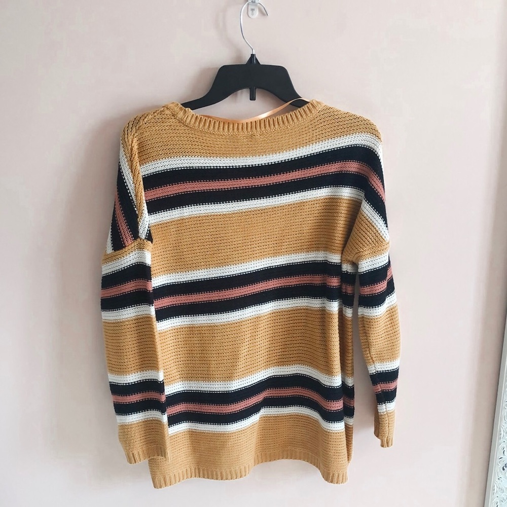Sweater - Picture 3 of 3